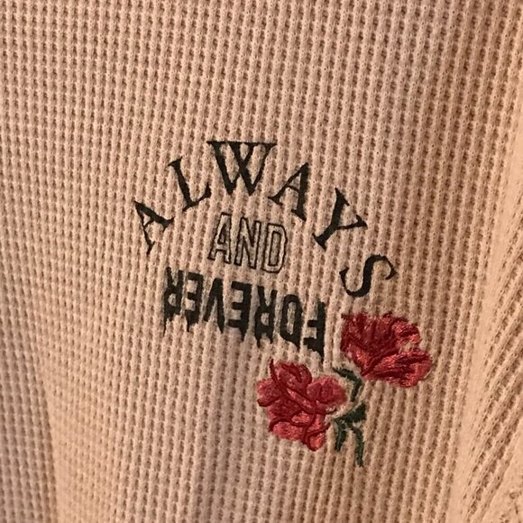 Volcom Women Top Carnation Pink Roses Floral Blouse Tee Quilted Shirt Medium - Picture 3 of 6